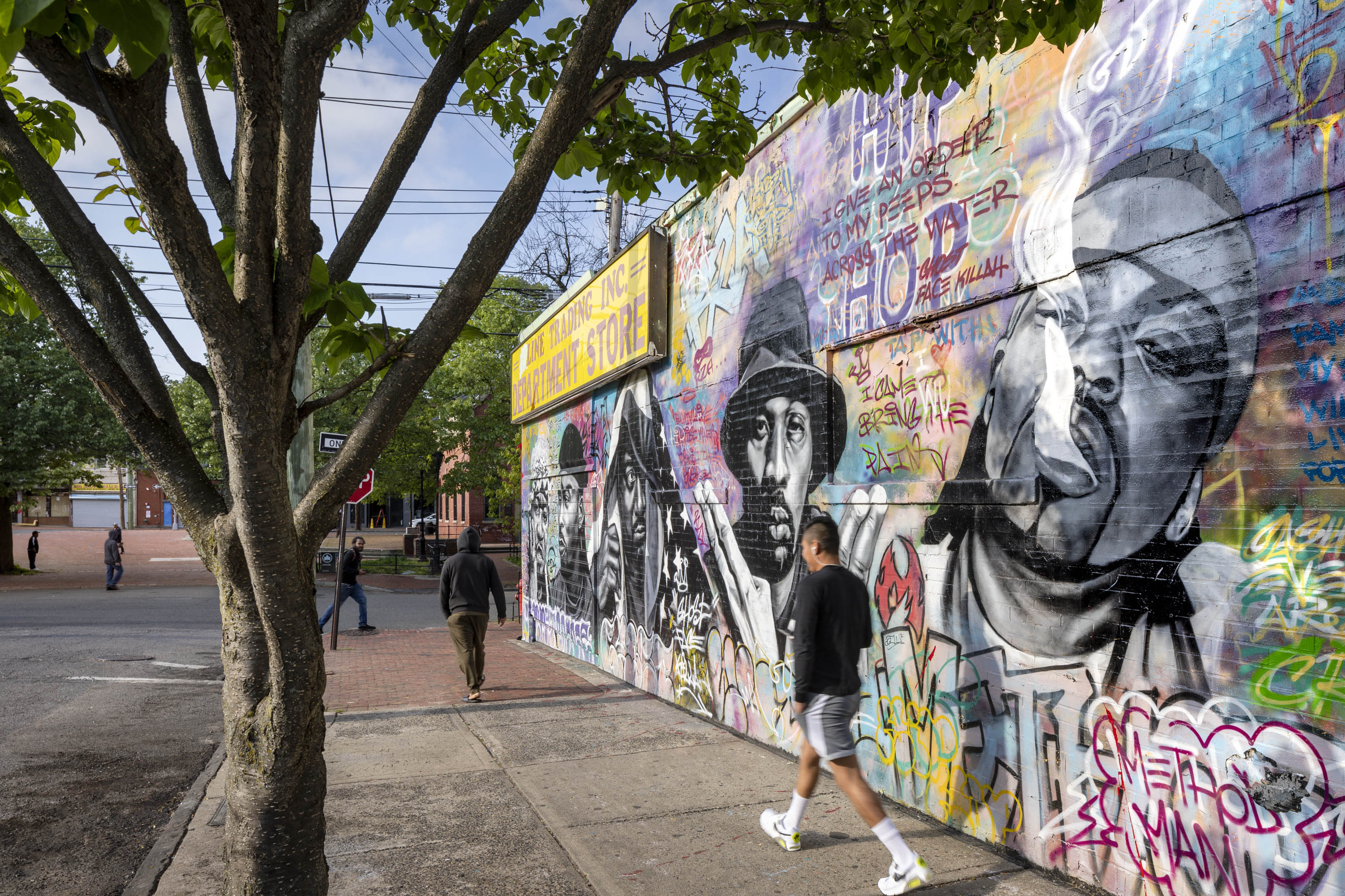 Biggie mural street scene
