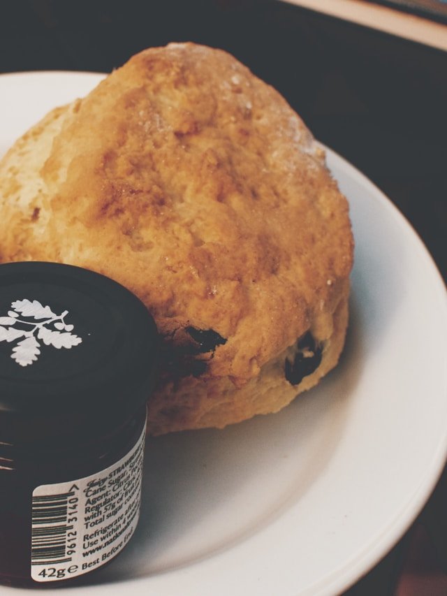 Imitating Starbucks’ Seasonal Scone Recipes