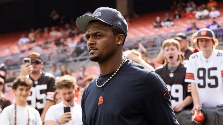 Deshaun Watson Announces Father's Death Days Before Browns' Season Opener